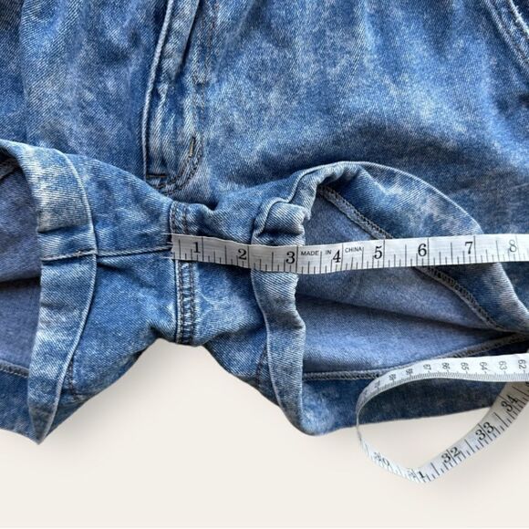 American Eagle Mom Shorts Acid Wash sz 8 - Picture 6 of 8